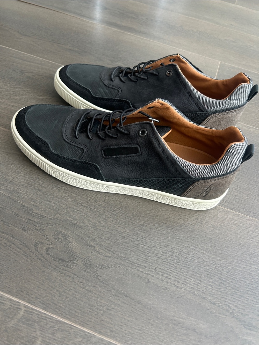 Bullboxer Black Leather Low Top Sneakers Men Size 11 - Picture 6 of 15